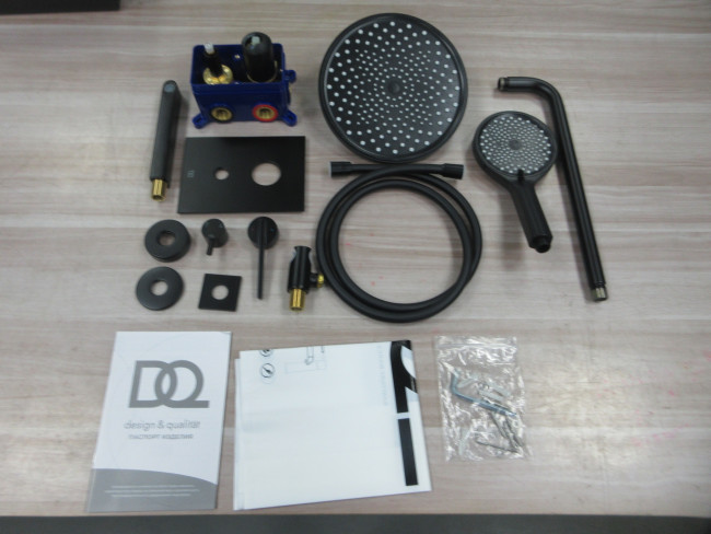 Душевая система для ванны и душа DQ Bonn встраиваемая с изливом черный (DA1705605)