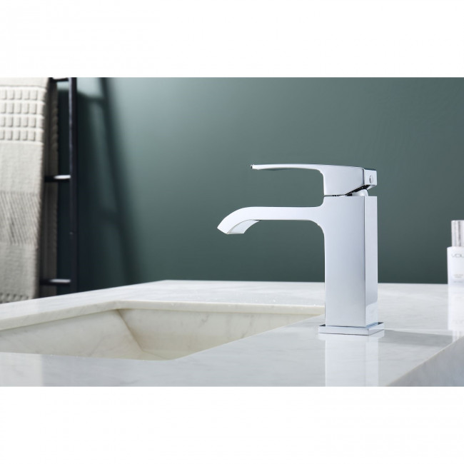 Смеситель Raglo для умывальника (R02.10) Смеситель Raglo для умывальника (R02.10)