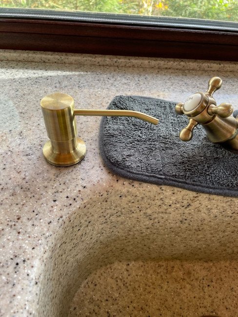 Дозатор жидкого мыла ZorG ZR-28 BR