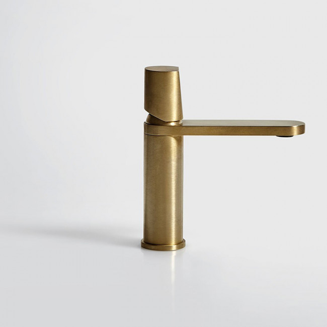 ANTONIO LUPI INDIGO Смеситель для раковины на 1 отверстие, излив 165 мм., цвет: латунь натуральная сатинированная ANTONIO LUPI INDIGO Смеситель для раковины на 1 отверстие, излив 165 мм., цвет: латунь натуральная сатинированная