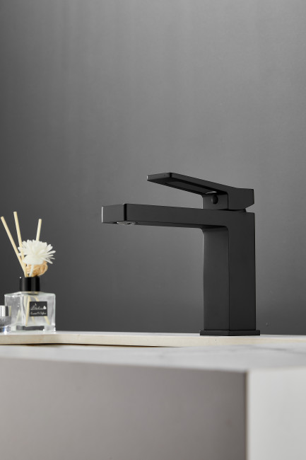 Смеситель для раковины HAIBA цвет: черный (HB10732-7)