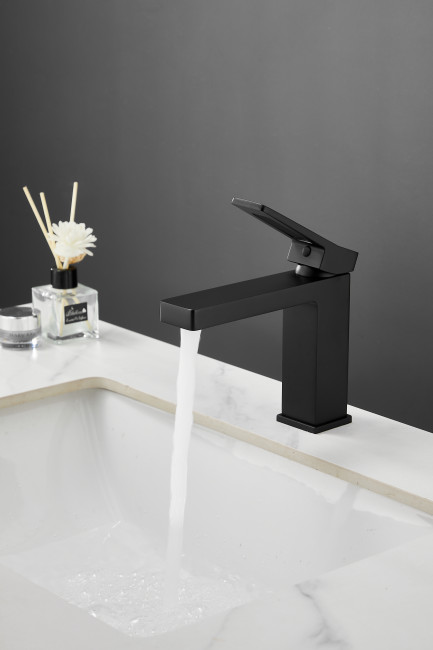 Смеситель для раковины HAIBA цвет: черный (HB10732-7)