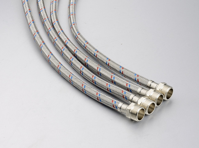 Подводка гибкая ProfEco для воды 40 см гайка-штуцер 1/2-1/2 (PE-FM40)