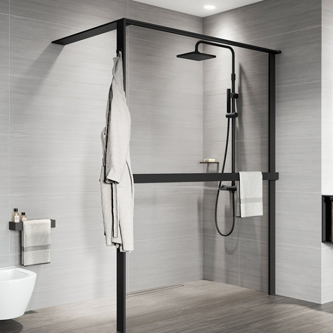 Novellini Kuadra HWS Душевое ограждение 137-140х200cм., с свободным входом, Dx, с полотенцедержателем, стекло прозрачное, цвет: черный матовый