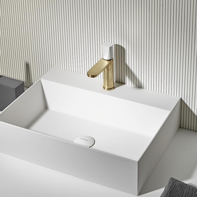 ANTONIO LUPI INDIGO Смеситель для раковины на 1 отверстие, излив 165 мм., ручка белая матовая, цвет: сатинированная натуральная латунь ANTONIO LUPI INDIGO Смеситель для раковины на 1 отверстие, излив 165 мм., ручка белая матовая, цвет: сатинированная натуральная латунь