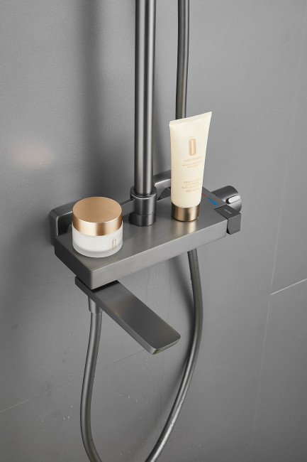 Душевая система BELZ (B24672-3) Душевая система BELZ (B24672-3)