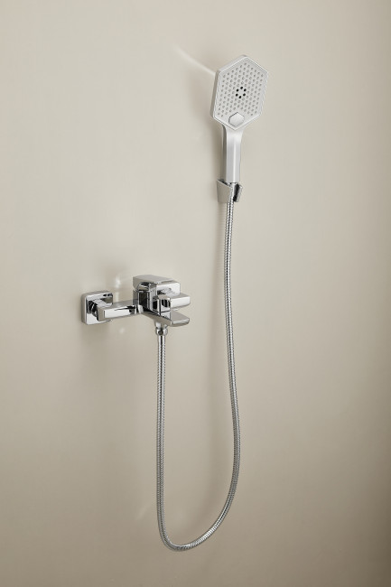 Смеситель для ванны HAIBA хром (HB60726)