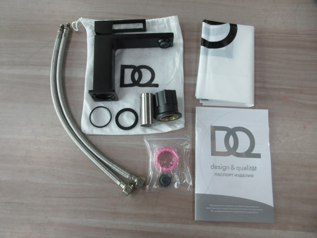 Смеситель для раковины DQ Dortmund черный (DA1712105) Смеситель для раковины DQ Dortmund черный (DA1712105)