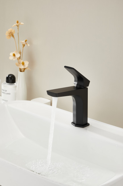 Смеситель для раковины HAIBA черный (HB10726-7)