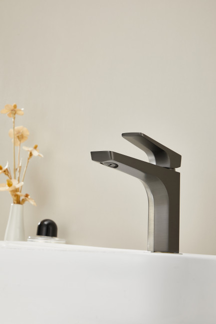 Смеситель для раковины HAIBA оружейная сталь (HB10726-3)