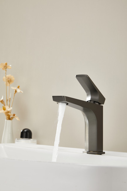 Смеситель для раковины HAIBA оружейная сталь (HB10726-3)