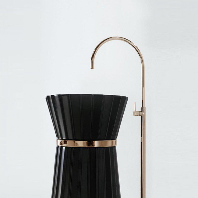 Oasis Plisse Раковина напольная O44х95см, без отв., без перелива, в комплекте с донным клапаном, цвет: черный/золото