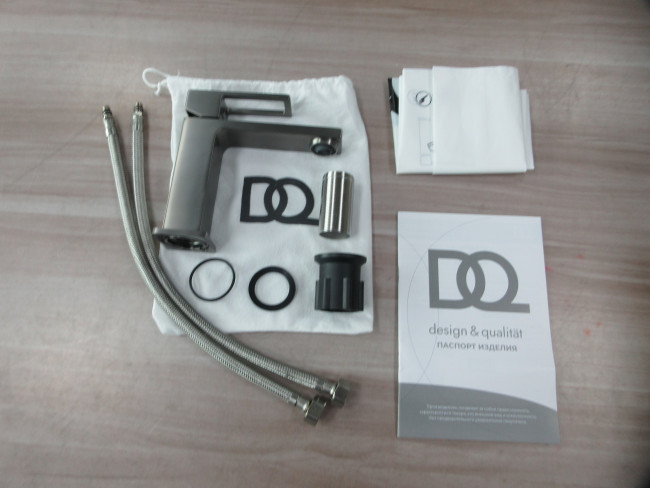 Смеситель для раковины DQ Dortmund графит (DA1712106) Смеситель для раковины DQ Dortmund графит (DA1712106)