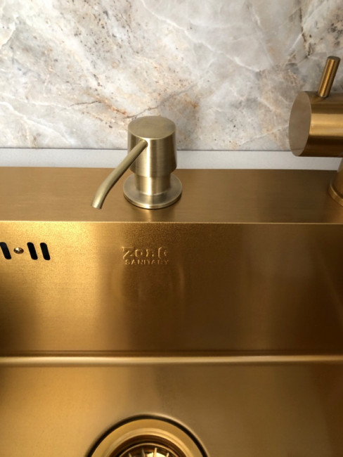 Дозатор жидкого мыла ZorG ZR-20 BR