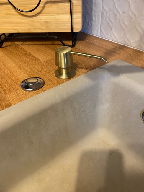 Дозатор жидкого мыла ZorG ZR-20 BR