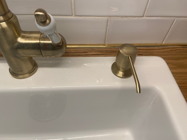 Дозатор жидкого мыла ZorG ZR-20 BR