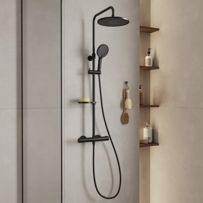 Смеситель термостатический для душа со стойкой и тропической лейкой Milardo Ideal Spa (ILSBLTHM89)