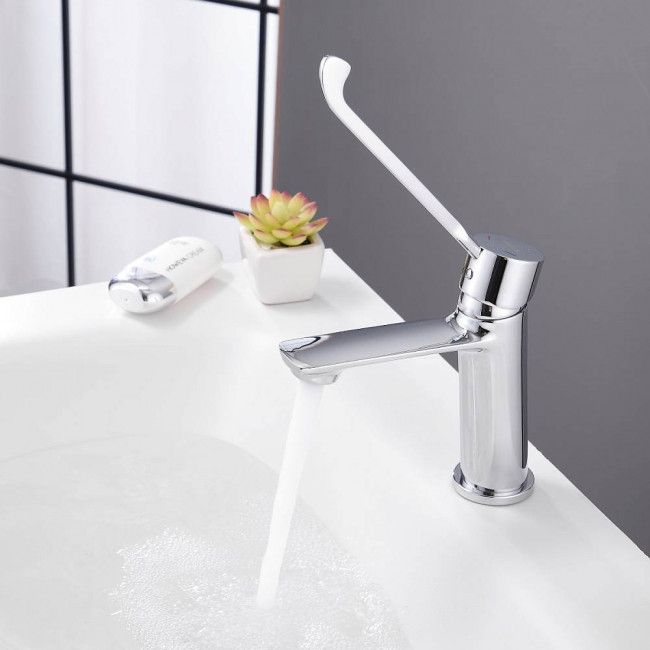 Смеситель для раковины BELZ хром (B10019) Смеситель для раковины BELZ хром (B10019)