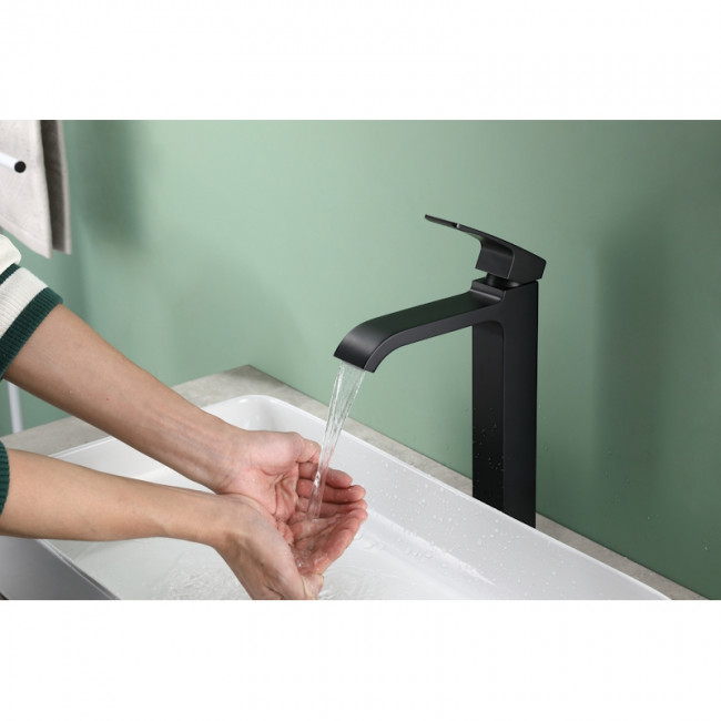 Смеситель Raglo высокий для умывальника (R02.15.06) Смеситель Raglo высокий для умывальника (R02.15.06)