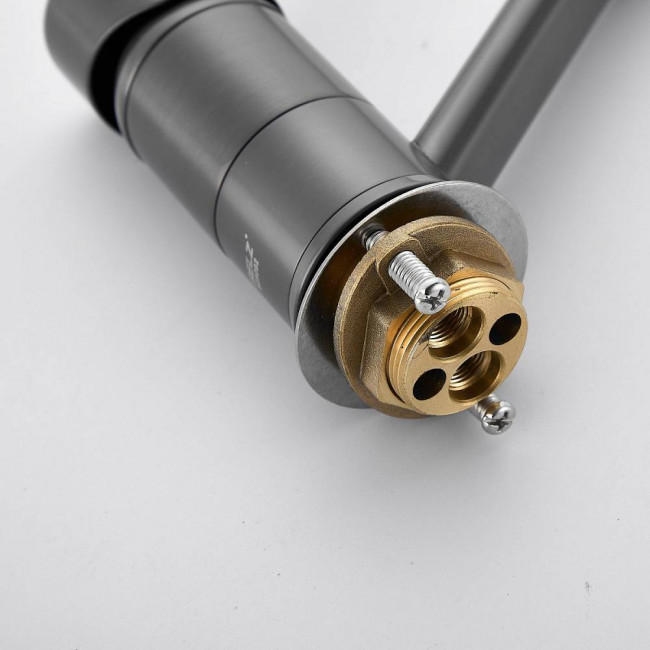 Смеситель для кухни BELZ оружейная сталь (B19019-3) Смеситель для кухни BELZ оружейная сталь (B19019-3)