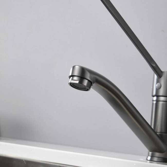 Смеситель для кухни BELZ оружейная сталь (B19019-3) Смеситель для кухни BELZ оружейная сталь (B19019-3)