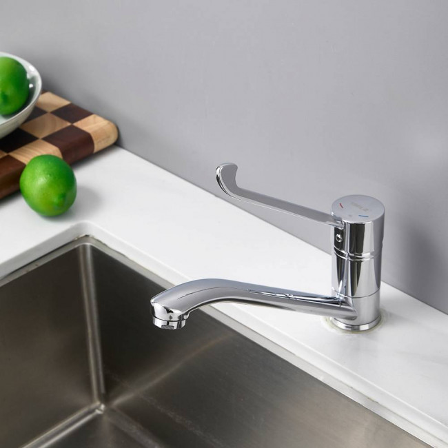 Смеситель для кухни BELZ хром (B70019) Смеситель для кухни BELZ хром (B70019)