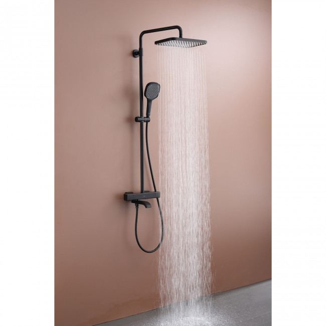 Душевая система Raglo с термостатом для ванны (R22.26.06) Душевая система Raglo с термостатом для ванны (R22.26.06)