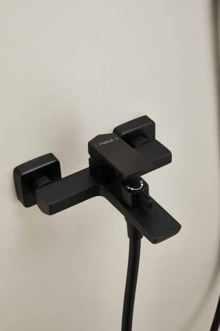 Смеситель для ванны HAIBA черный (HB60726-7)