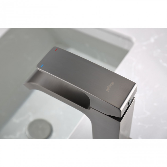 Смеситель Raglo для умывальника (R02.10.09) Смеситель Raglo для умывальника (R02.10.09)