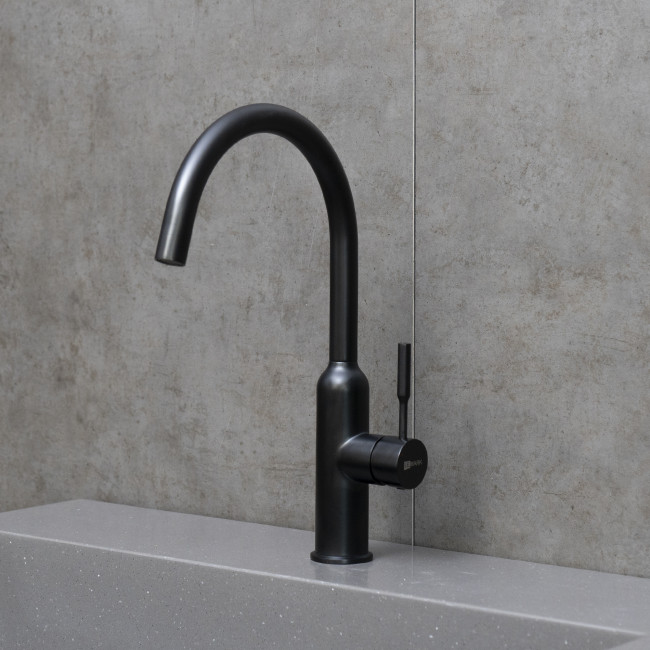 Смеситель Lemark Expert для кухни с поворотным изливом (LM5079BL)