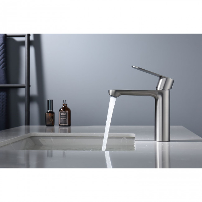 Смеситель Splenka для умывальника (S222.10.09) Смеситель Splenka для умывальника (S222.10.09)