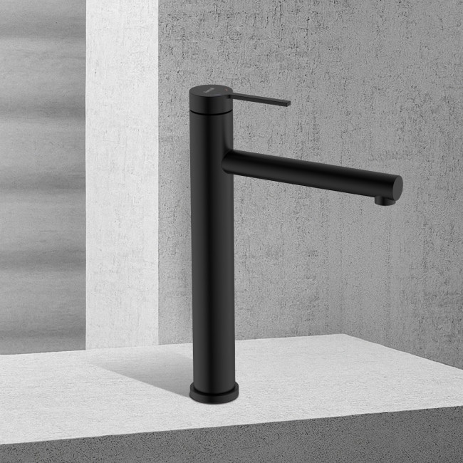 Смеситель Rossinka для раковины высокий монолитный (RSF-1715S-BL) Смеситель Rossinka для раковины высокий монолитный (RSF-1715S-BL)