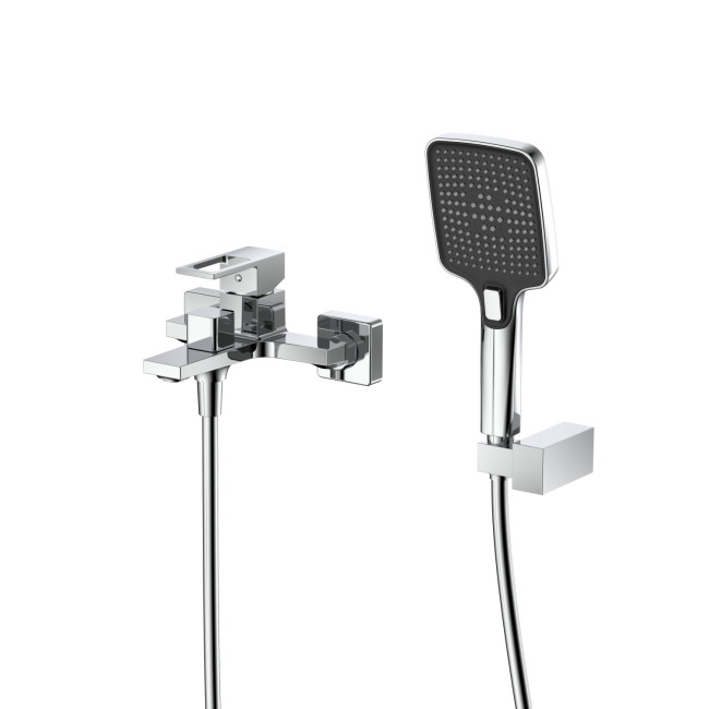 Смеситель для ванны с душем DQ Dortmund короткий излив хром (DA1713201)