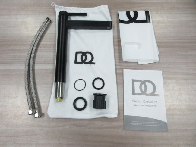 Смеситель для раковины высокий DQ Bonn черный (DA1702005)