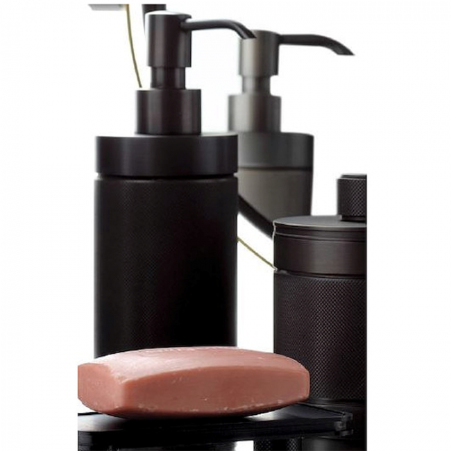 Bertocci Officina 01 Дозатор настольный , цвет: черный матовый/черный матовый Bertocci Officina 01 Дозатор настольный , цвет: черный матовый/черный матовый