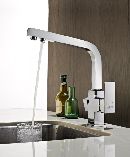 Смеситель для кухонной мойки Rossinka Z (Z35-32) Смеситель для кухонной мойки Rossinka Z (Z35-32)