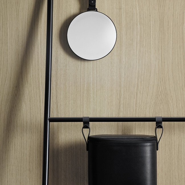 Burgbad Coco Стеллаж для полотенец 80x180 см, цвет: черный Burgbad Coco Стеллаж для полотенец 80x180 см, цвет: черный