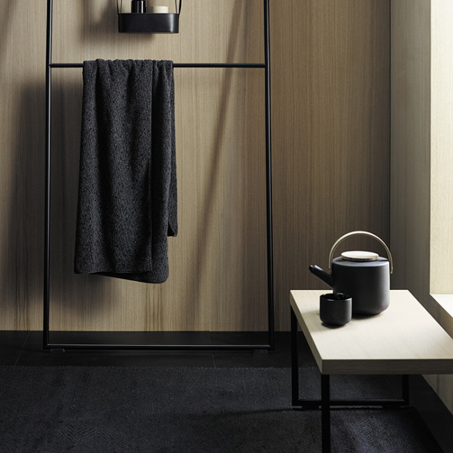 Burgbad Coco Стеллаж для полотенец 80x180 см, цвет: черный Burgbad Coco Стеллаж для полотенец 80x180 см, цвет: черный