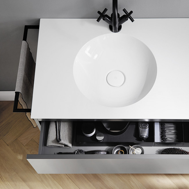 Burgbad Coco Полотенцедержатель для монтажа на тумбу, цвет: черный Burgbad Coco Полотенцедержатель для монтажа на тумбу, цвет: черный