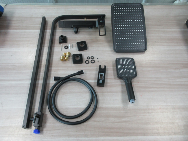 Душевая система со смесителем DQ Dortmund черный (DA1713705) Душевая система со смесителем DQ Dortmund черный (DA1713705)